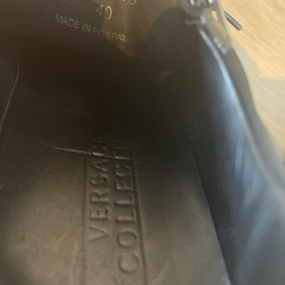 Authentic Versace shoes - Picture 4 of 5